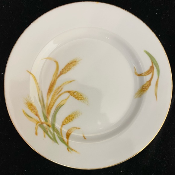 Vintage Set of 8, Puritan China Wheat Pattern Bread/Butter Plates with Gold Trim - Picture 8 of 14